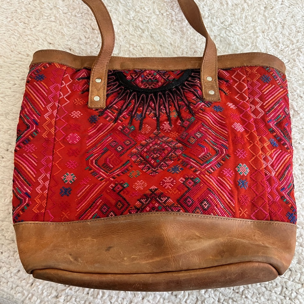 Nena and Co. Medium Tote